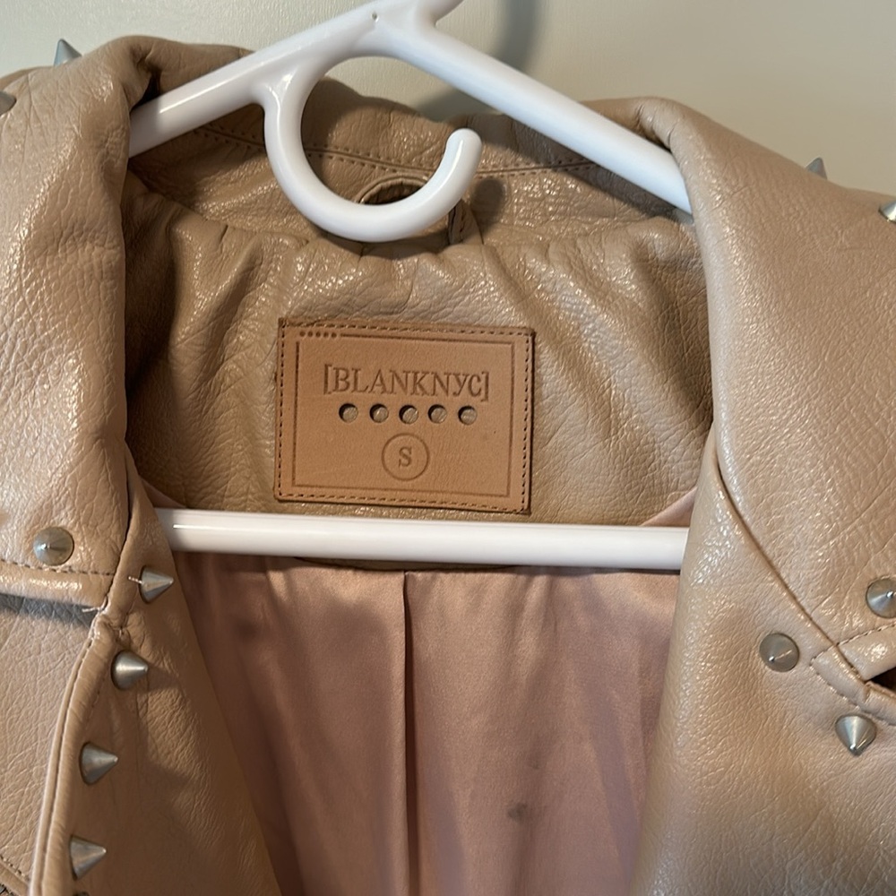 BLANK NYC Beige moto jacket - Picture 3 of 3